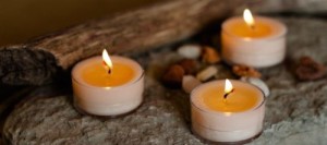 tealight-soy-candles-on-rock